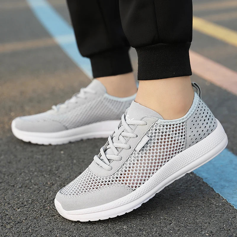 Wholesale Outdoor Fashion Sneakers Comfortable Size: 39-48 Walking Summer Lightweight Breathable Men Casual Running Shoes
