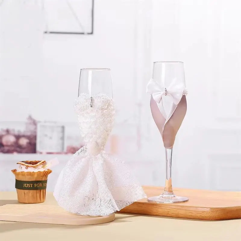 A Pair Exquisite Flute Cup Celebration Romantic Wedding Champagne Cup Lovers Glass Cup Special Gift Suitable for Wedding Party