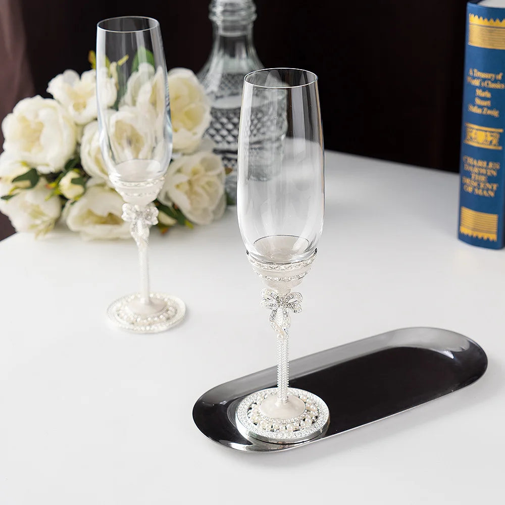 Gift Wedding Toasting Champagne Flutes for Bride and Groom Engagement Couple Crystal Glasses Studded with Shining Pearls Diamond